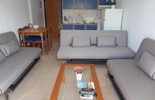 Nea Peramos House | The Blue Apartments and Beach