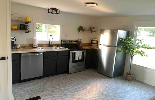 Florence Cottage | The Blue Door Placen