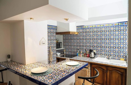 Moulins Apartment | The blue dream