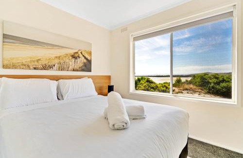 Coles Bay House | The Blue House