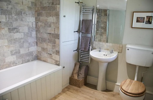 Low Newton Bed & Breakfast | The Blue House Bed and Breakfast