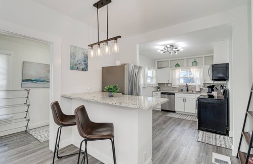 Lakeland House | The Blue House in Historic Downtown Lakeland
