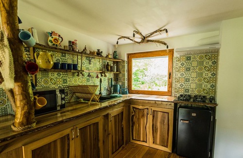 Valea Draganului Cottage | The Blue House - Transylvania, Apuseni Mountains