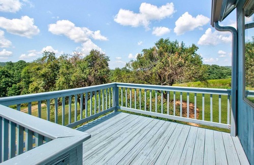 Pine Plains House | The Blue House - St. Peter Hill Summit