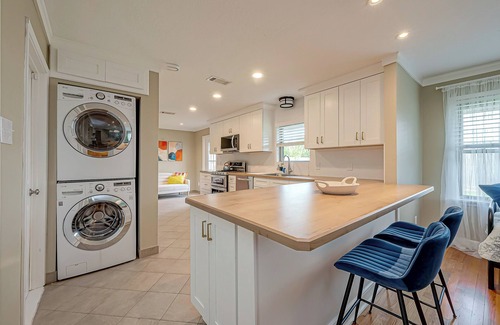 Willow Meadows/Willowbend Area House | The Blue House