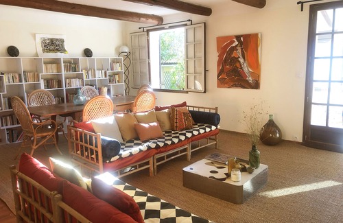 Robion House | The Blue Jeans Bedroom in House of Art and Nature