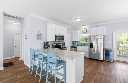 Morgantown House | The Blue Mermaid|Walk to Beach|Heated Pool|Dog Friendly|Arcade|Fire Pit|2KingSte