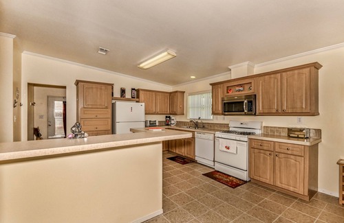 Homosassa House | THE BLUE NILE! Your Florida Fun is Calling. Vacation, Leisure or Business