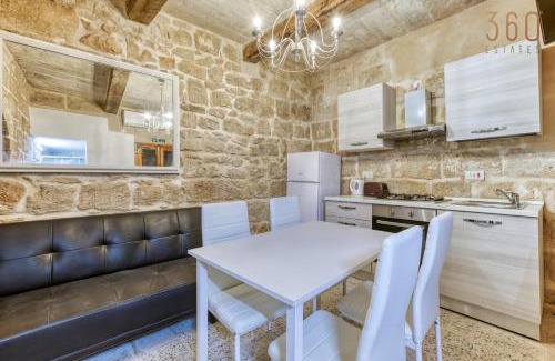 Ħal Bisbut Apartment | The Blue Village Suites by 360 Estates