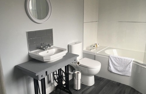 Desford Bed & Breakfast | The Bluebell Inn and Lodge