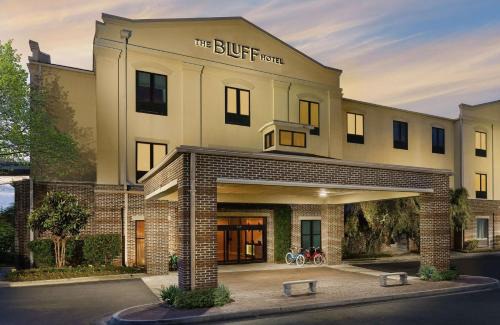 Yamacraw Village Hotel | The Bluff Hotel Savannah, Tapestry Collection by Hilton