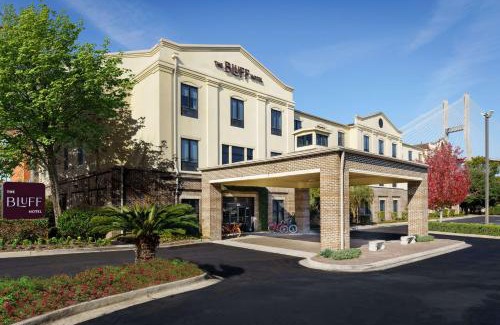 Yamacraw Village Hotel | The Bluff Hotel Savannah, Tapestry Collection by Hilton