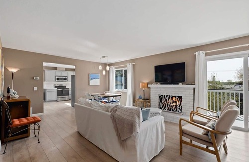 Westside Santa Cruz Condo | The Boardwalk Haven - Santa Cruz, CA