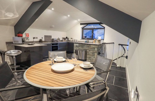 Windermere Cottage | THE BOAT HOUSE AT LOUPER WEIR, romantic in Bowness-On-Windermere