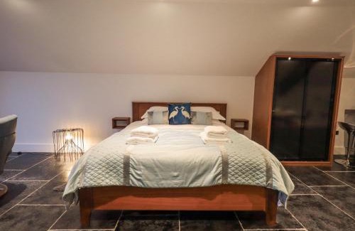Windermere House | The Boat House at Louper Weir