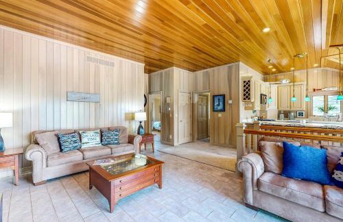 Syracuse House | The Boat House