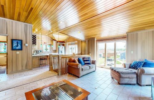 Syracuse House | The Boat House