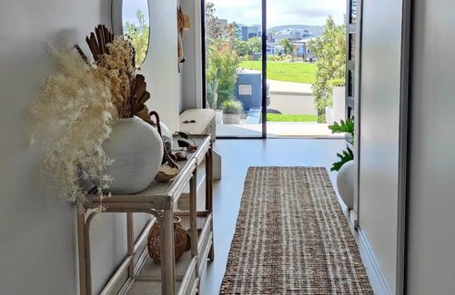Shell Cove House | The Boathouse/Luxury Home/4mins walk Marina/Shops