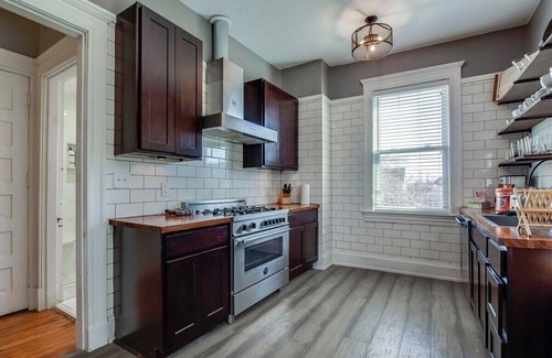 Bonnycastle House | The Bonnycastle Massive 6BR New Orleans Themed Speakeasy, Bourbon Game Room & Hot Tub & Playground