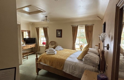Flyford Flavell Hotel | The Boot Inn