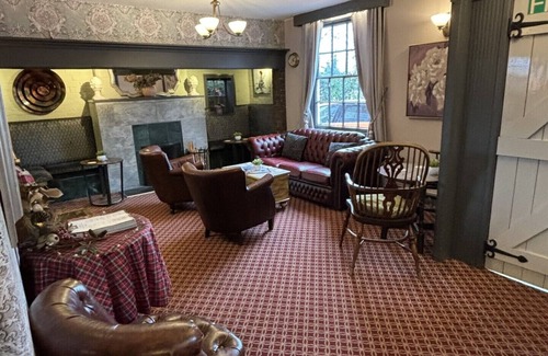 Flyford Flavell Hotel | The Boot Inn