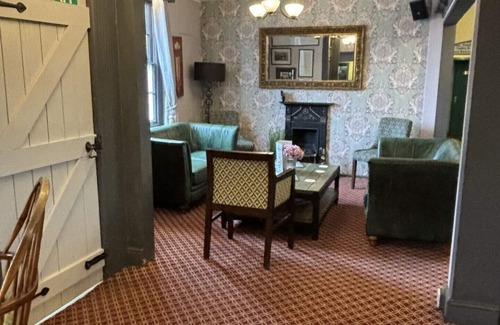 Flyford Flavell Hotel | The Boot Inn