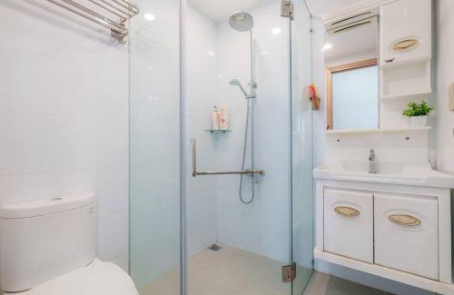 Tan Binh Apartment | The Botanica - Apartment near Airport - Luxury