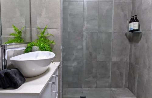 Albury Apartment | The Botanical 304