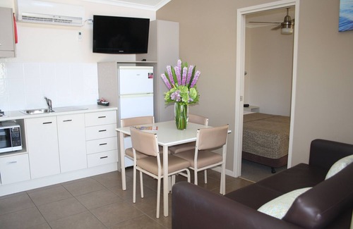 Evans Head Cabin | The Bowlo Holiday Cabins