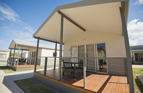 Evans Head Cabin | The Bowlo Holiday Cabins