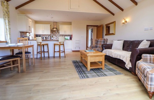 Overton-on-dee Cottage | THE BRAMBLES, pet friendly, with a garden in Holt, North Wales