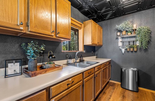 Munds Park House | The breathtaking beauty of Arizona awaits at this 2-bedroom, 2-bathroom cabin!