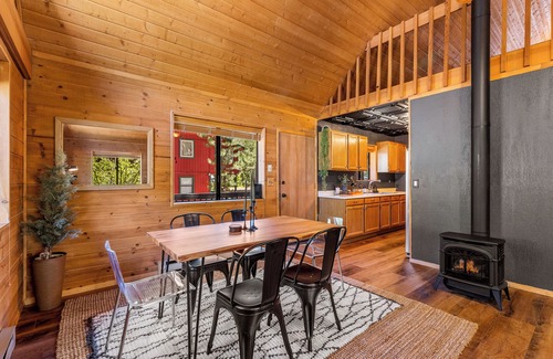Munds Park House | The breathtaking beauty of Arizona awaits at this 2-bedroom, 2-bathroom cabin!