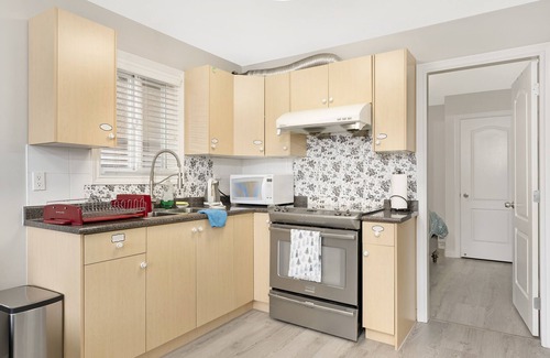 Hastings House | The Bright and Cozy Suite in Nice City - Vancouver!