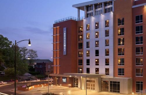 Columbia Hotel | The Broadway Columbia - a DoubleTree by Hilton Hotel