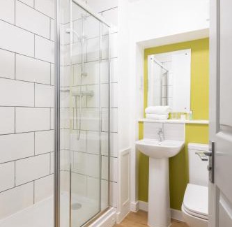 Sandown Hotel | The Broadway Park Hotel