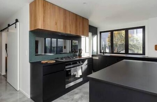 New Plymouth House | The Buller St Retreat