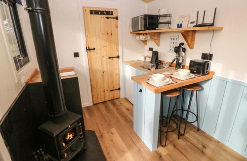 Cosheston House | The Bumblebee