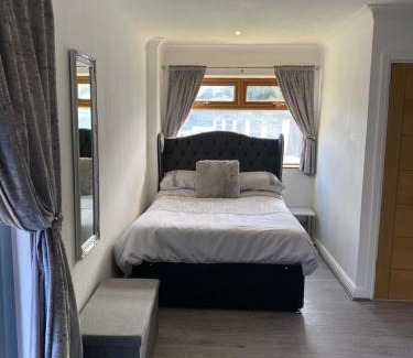 Gildersome Bed & Breakfast | The Bungalow
