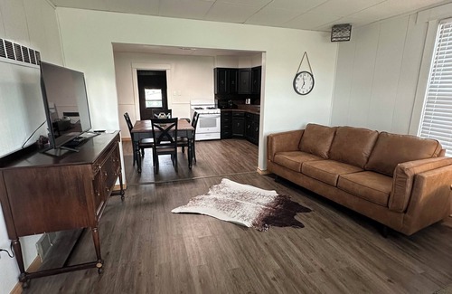 Claflin House | The Bungalow House; 2 Bed 1 bath; minutes from Cheyenne Bottoms! Pet Friendly.