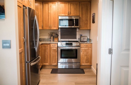 Sequim House | "The Bunker House" With Sports Court!