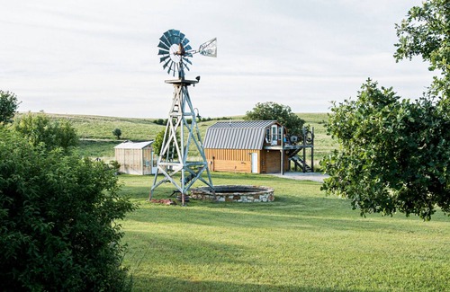 Republic County Cabin | The Bunkhouse - A Quiet Getaway