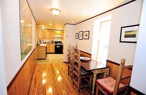 Helena House | The Bunkhouse Helena
