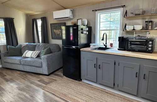 Apple Grove Apartment | The Bunkhouse