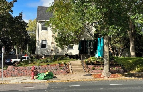 Hale Apartment | THE BUNNY ART HOUSE