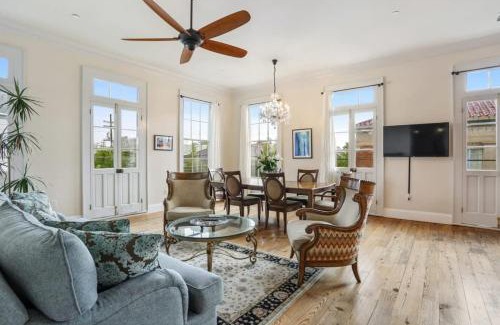 Faubourg Marigny House | The Burgundy House #1 Steps to the French Quarter