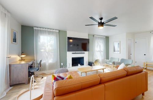 Scofield Farms House | The Burgundy House