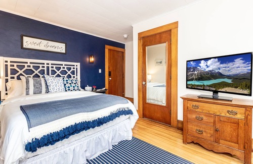 Downtown Niagara Falls Bed & Breakfast | The Butler House B&B