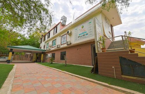 Shyam Nagar Resort | The Byke Grassfield Resort with Outdoor Pool, Shyam Nagar, Jaipur