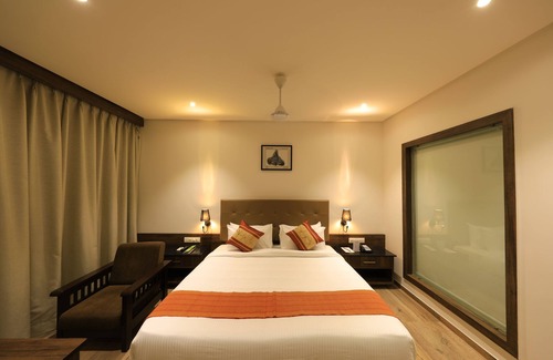 Junagadh Hotel | The Byke Suraj Club